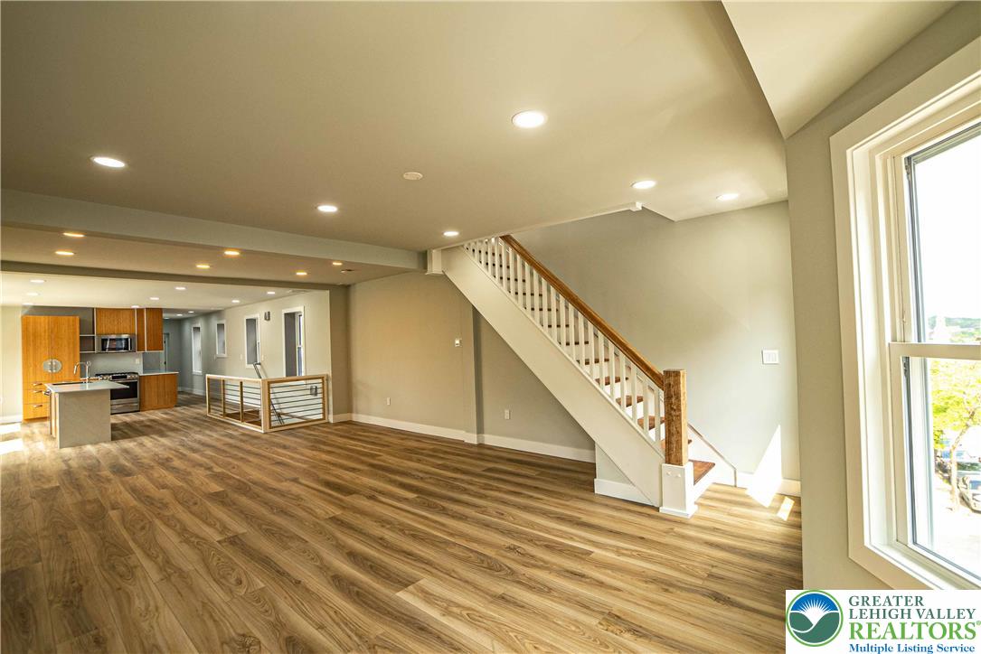 521 Ferry Street PENTHOUSE