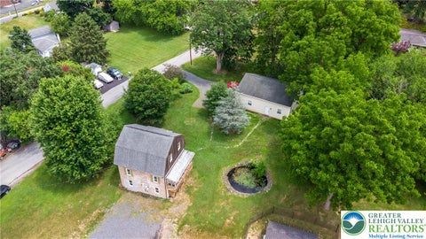 Photo of 1815 Leithsville Rd RD, Lower Saucon Twp, PA 18055 (MLS # 779437)