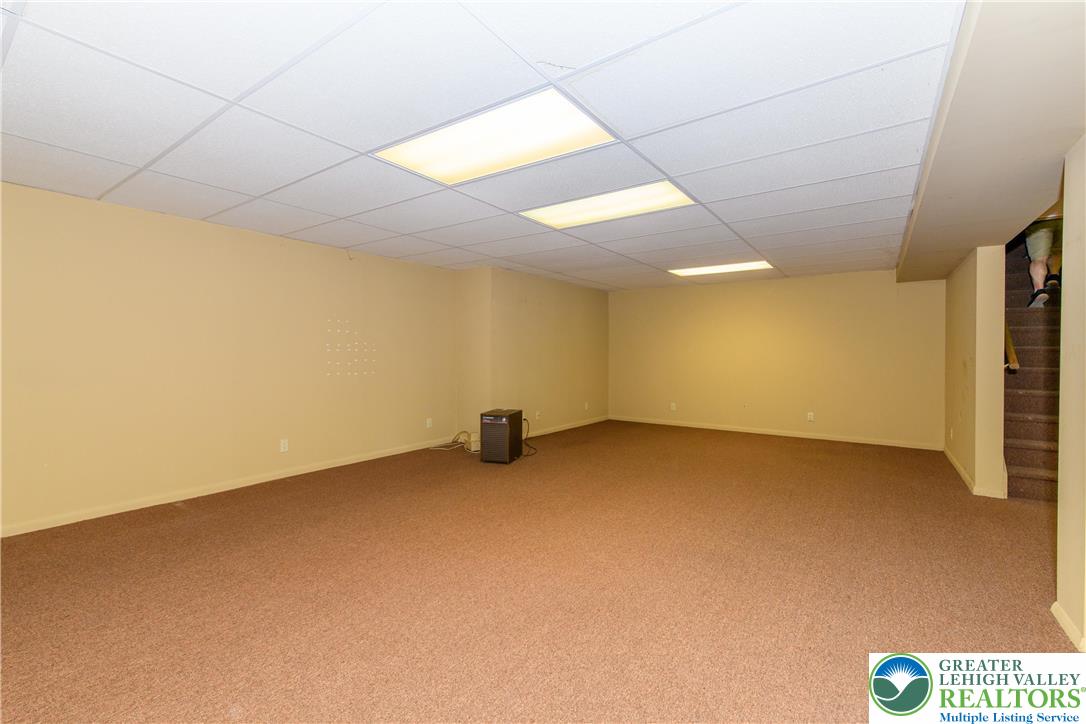 Hanover Twp, Pennsylvania 18017, United States, 4 Bedrooms Bedrooms, ,4 BathroomsBathrooms,Residential,Active,152390