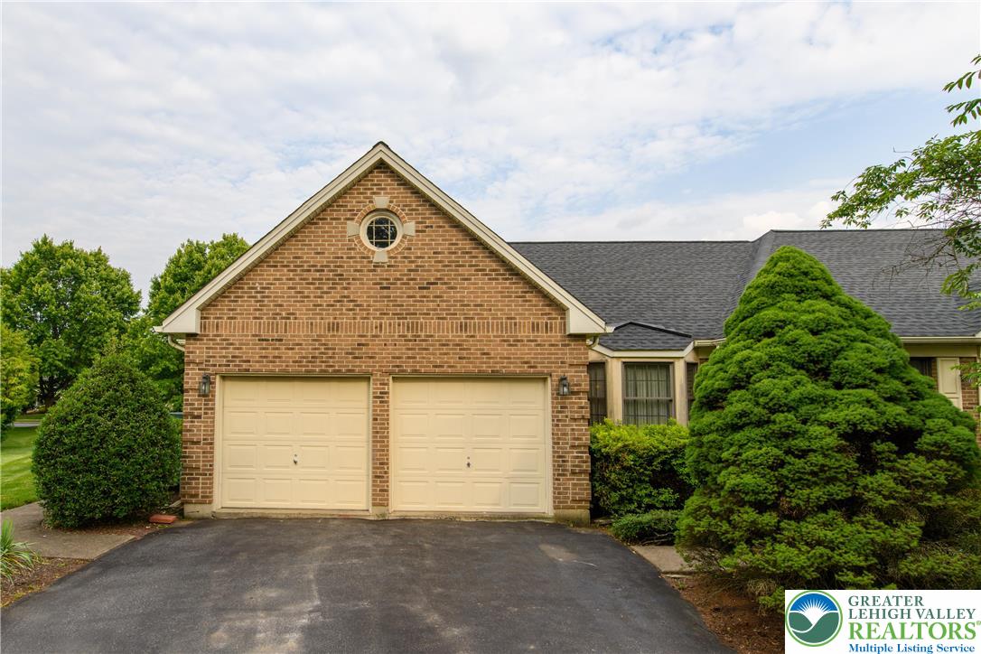 Hanover Twp, Pennsylvania 18017, United States, 4 Bedrooms Bedrooms, ,4 BathroomsBathrooms,Residential,Active,152390