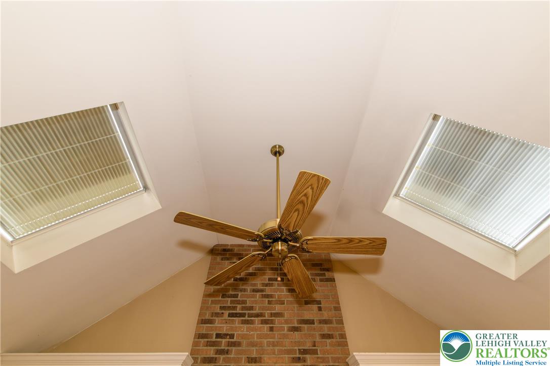 Hanover Twp, Pennsylvania 18017, United States, 4 Bedrooms Bedrooms, ,4 BathroomsBathrooms,Residential,Active,152390