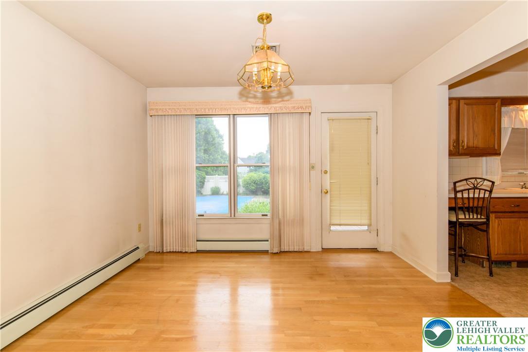 Hanover Twp, Pennsylvania 18017, United States, 4 Bedrooms Bedrooms, ,4 BathroomsBathrooms,Residential,Active,152390