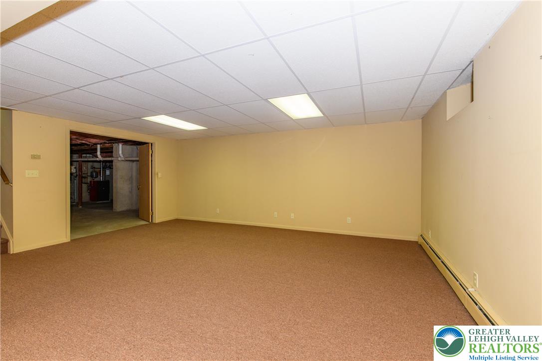 Hanover Twp, Pennsylvania 18017, United States, 4 Bedrooms Bedrooms, ,4 BathroomsBathrooms,Residential,Active,152390