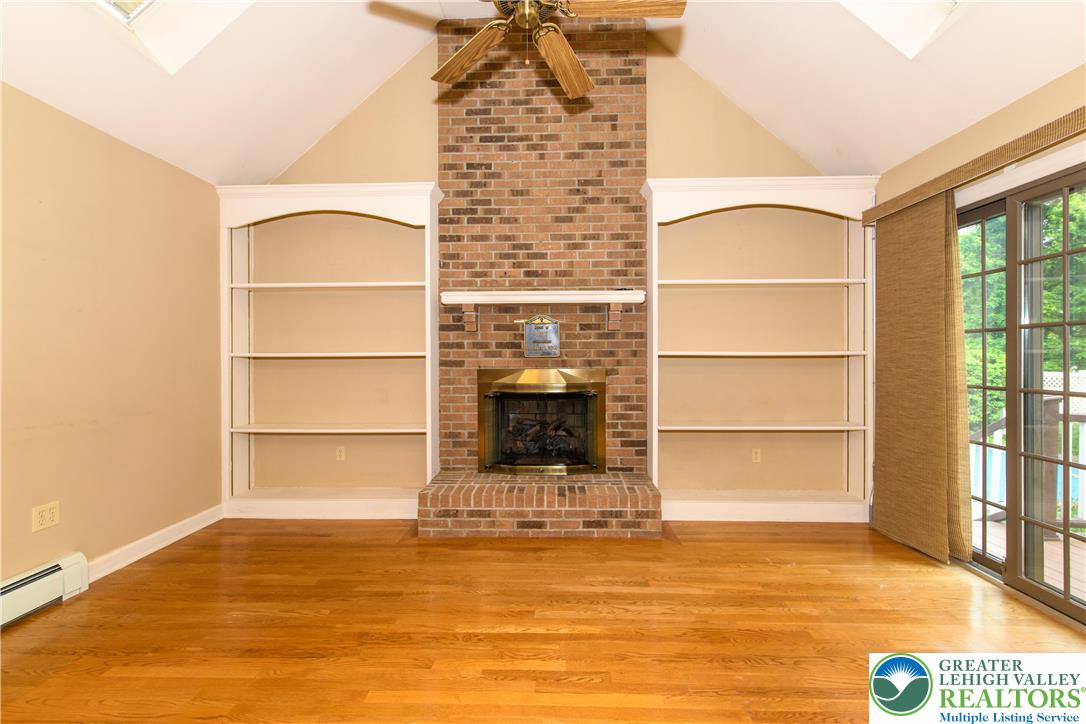 Hanover Twp, Pennsylvania 18017, United States, 4 Bedrooms Bedrooms, ,4 BathroomsBathrooms,Residential,Active,152390