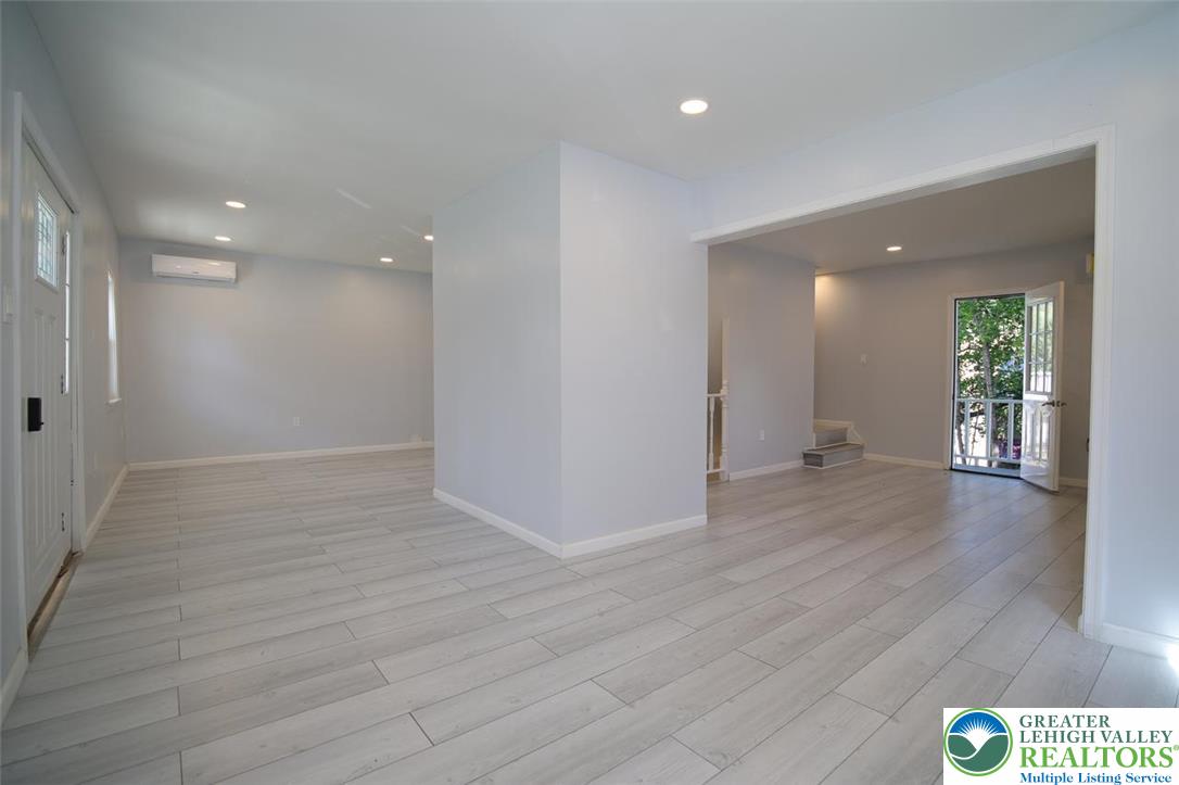 Other Pa Counties, Pennsylvania 17866, United States, 4 Bedrooms Bedrooms, ,2 BathroomsBathrooms,Residential,Active,252062