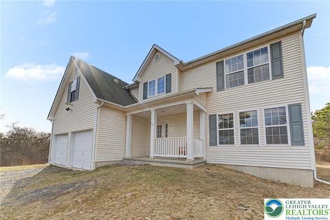 Photo of 546 Patten Circle, Penn Forest Twp, PA 18210 (MLS # 773876)