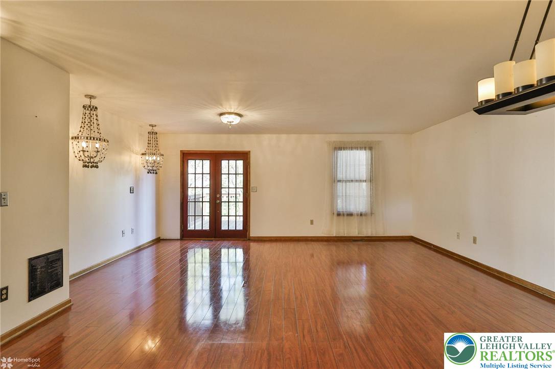 2559 Madison Avenue