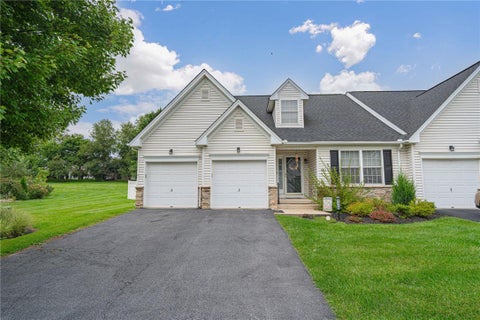 Homes For Sale - 1325 Briarwood Lane<br/> Easton, PA 18040