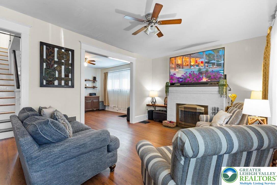 Wilson Boro, Pennsylvania 18042, United States, 4 Bedrooms Bedrooms, ,2 BathroomsBathrooms,Residential,Active,167866