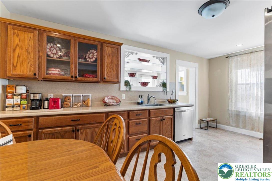 Wilson Boro, Pennsylvania 18042, United States, 4 Bedrooms Bedrooms, ,2 BathroomsBathrooms,Residential,Active,167866