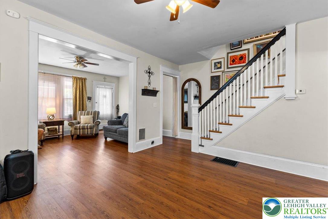 Wilson Boro, Pennsylvania 18042, United States, 4 Bedrooms Bedrooms, ,2 BathroomsBathrooms,Residential,Active,167866