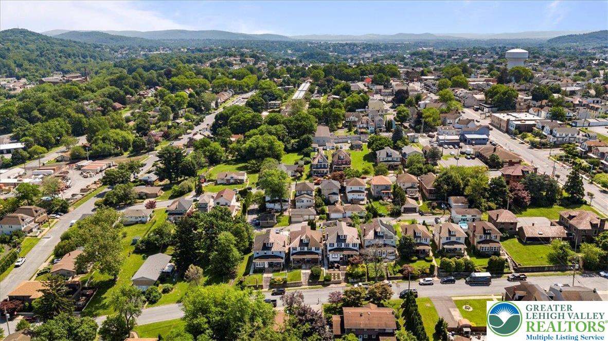 Wilson Boro, Pennsylvania 18042, United States, 4 Bedrooms Bedrooms, ,2 BathroomsBathrooms,Residential,Active,167866