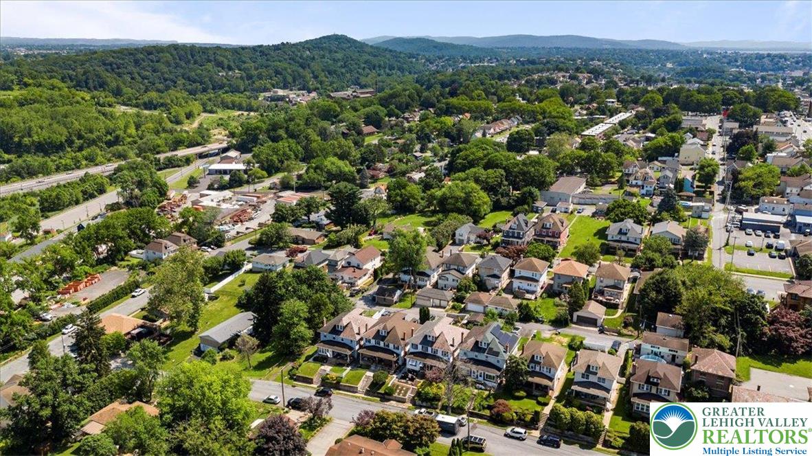 Wilson Boro, Pennsylvania 18042, United States, 4 Bedrooms Bedrooms, ,2 BathroomsBathrooms,Residential,Active,167866