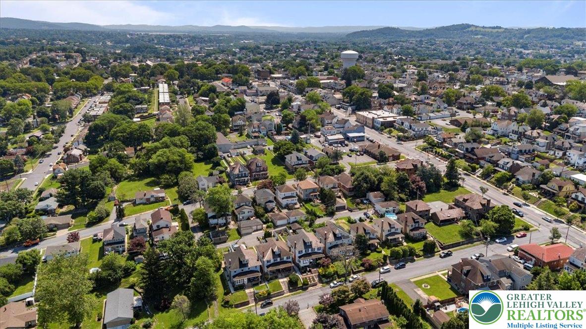 Wilson Boro, Pennsylvania 18042, United States, 4 Bedrooms Bedrooms, ,2 BathroomsBathrooms,Residential,Active,167866