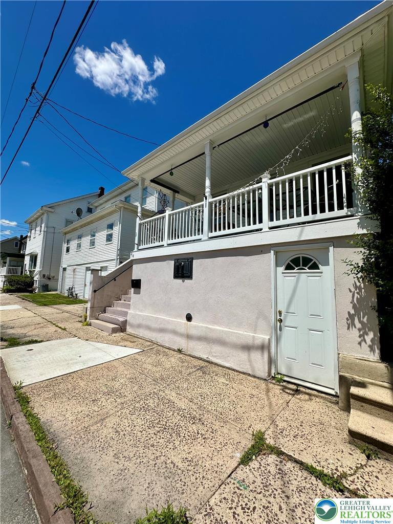 414 Center Avenue