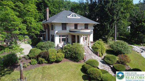 Homes For Sale - 124 E Wayne Avenue<br/> Easton, PA 18042