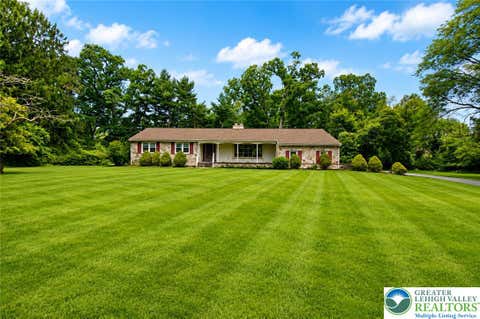 Photo of 1000 Wedgewood Road, Hanover Twp, PA 18017 (MLS # 781839)