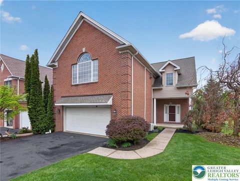 Photo of 558 Parkside Court, Allentown, PA 18104 (MLS # 776078)