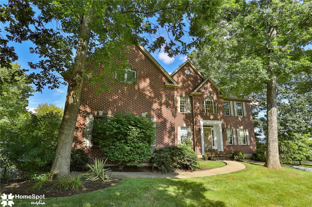 1596 Woodfield Drive