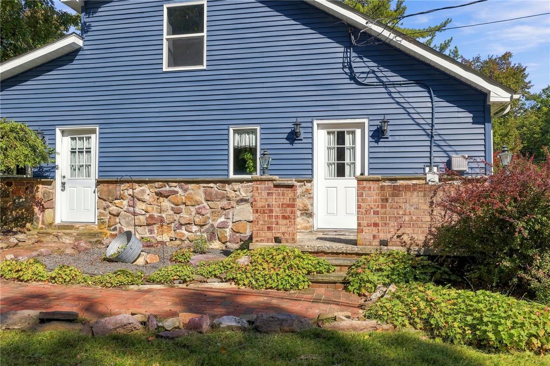 14 Twin Lake Road