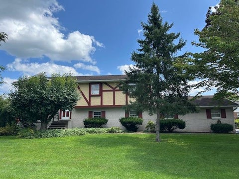 Photo for 643 Dogwood Lane
