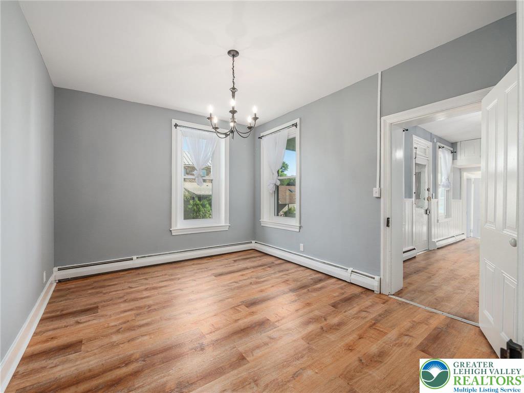 Lyons Borough, Pennsylvania 19536, United States, 4 Bedrooms Bedrooms, ,1 BathroomBathrooms,Residential,Active,162850