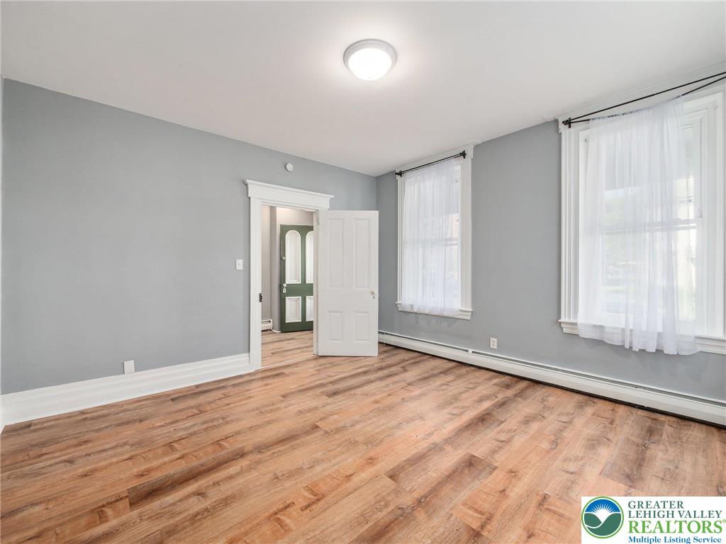 Lyons Borough, Pennsylvania 19536, United States, 4 Bedrooms Bedrooms, ,1 BathroomBathrooms,Residential,Active,162850