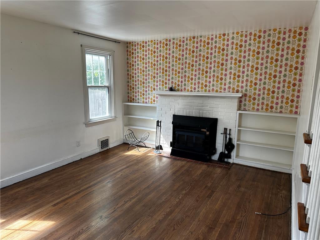 937 Elm Street