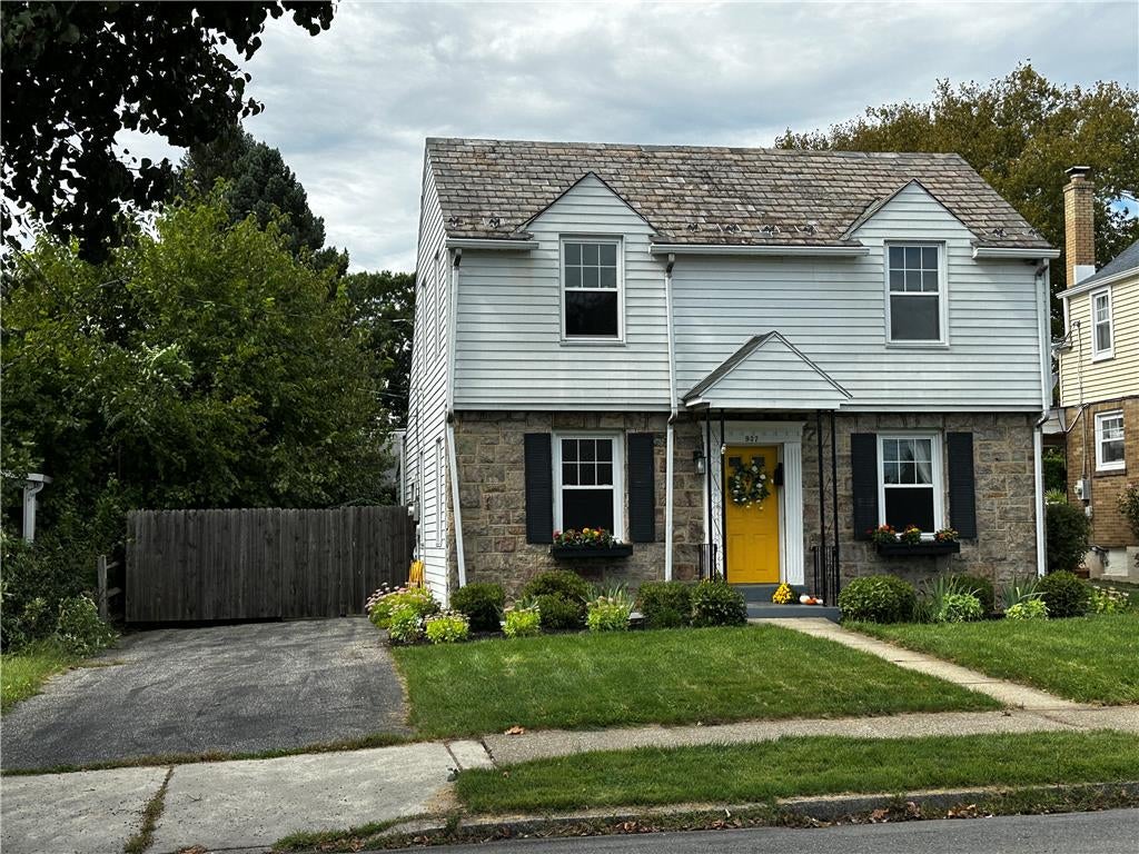 937 Elm Street