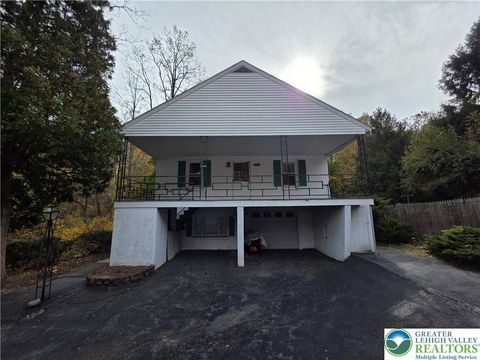 Photo of 945 Island Park Road, Williams Twp, PA 18042 (MLS # 767319) Photo of 945 Island Park Road, Williams Twp, PA 18042 (MLS # 767319)