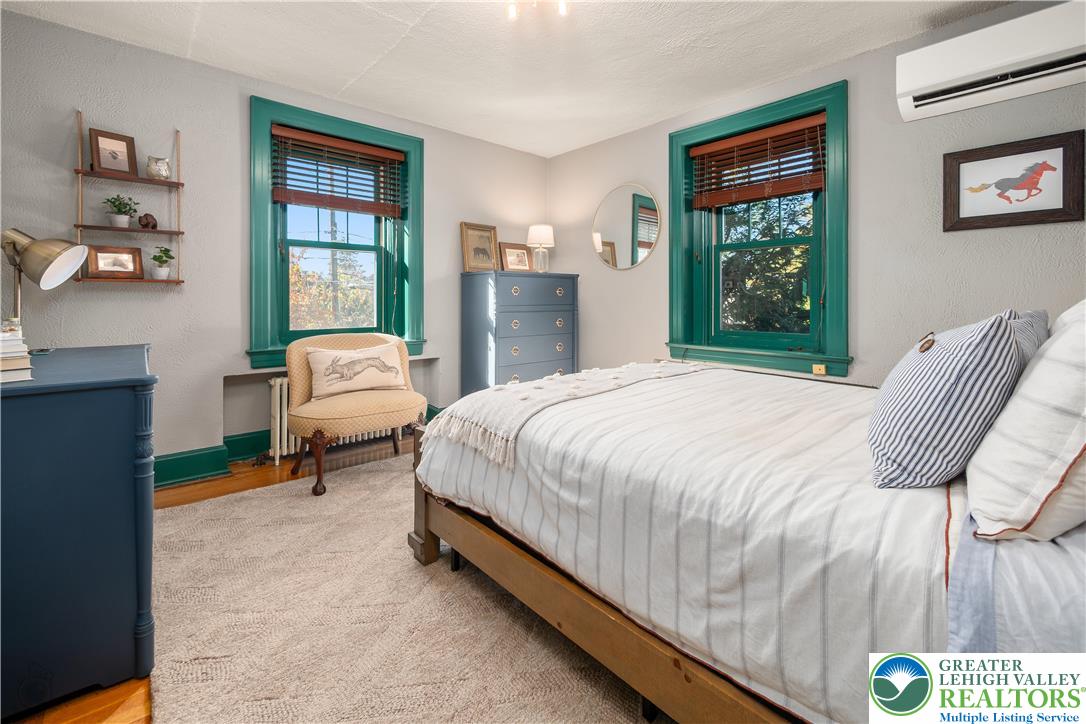 South Whitehall Twp, Pennsylvania 18104, United States, 5 Bedrooms Bedrooms, ,3 BathroomsBathrooms,Residential,Active,244361