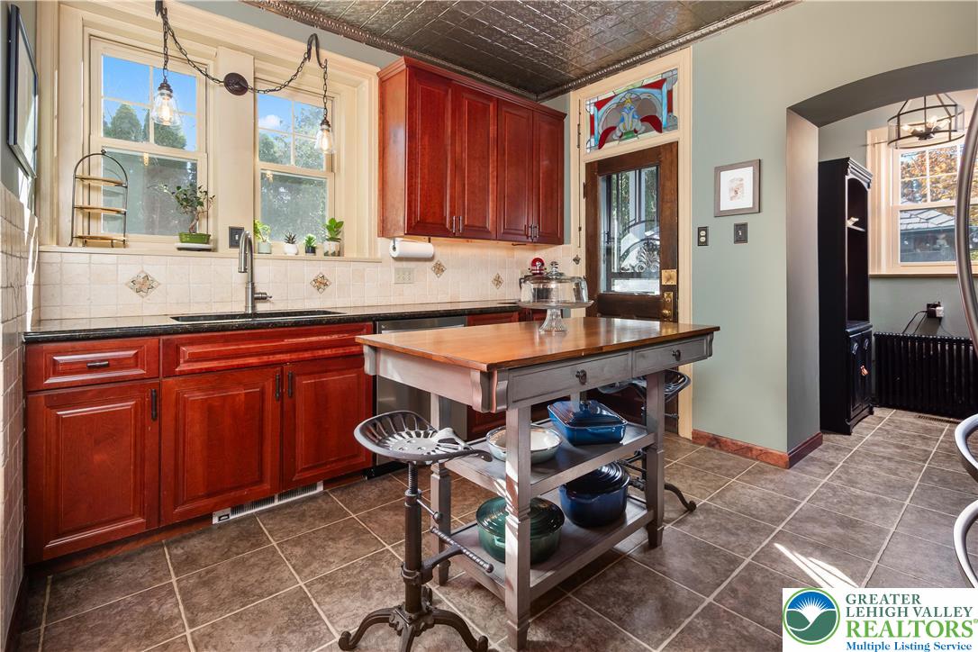 South Whitehall Twp, Pennsylvania 18104, United States, 5 Bedrooms Bedrooms, ,3 BathroomsBathrooms,Residential,Active,244361