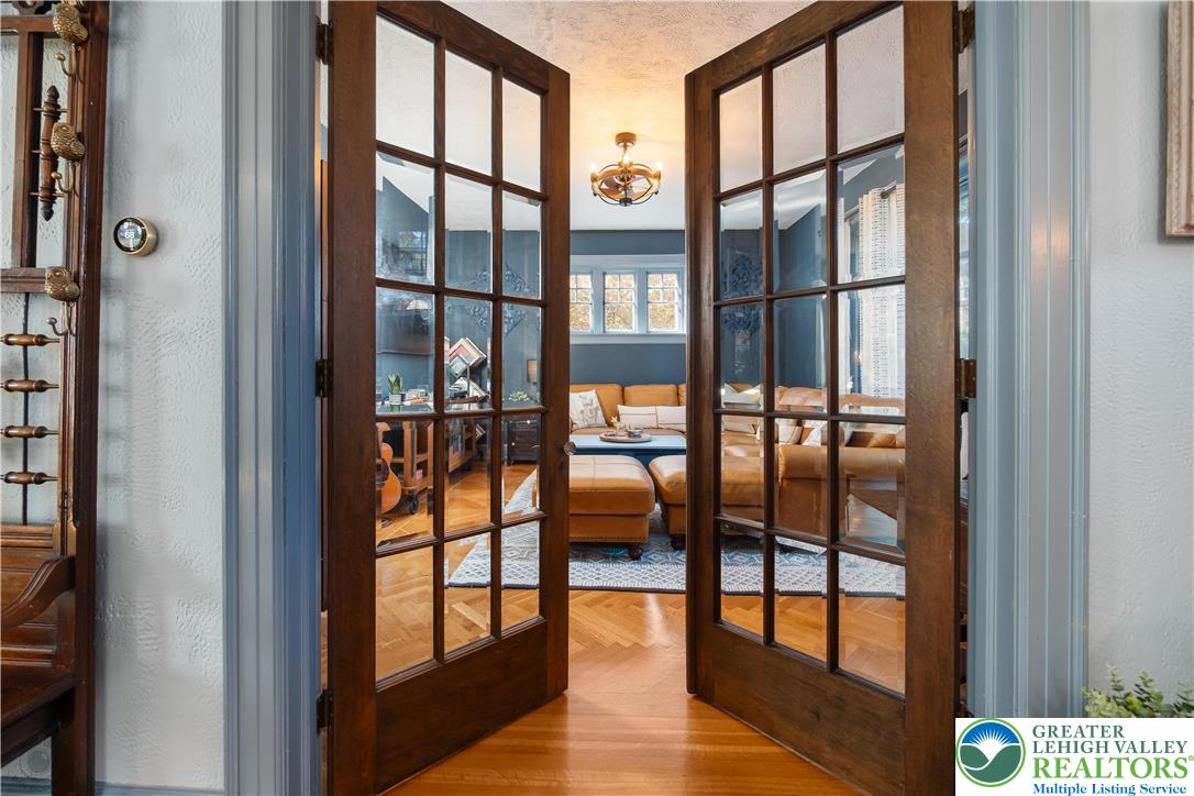 South Whitehall Twp, Pennsylvania 18104, United States, 5 Bedrooms Bedrooms, ,3 BathroomsBathrooms,Residential,Active,244361