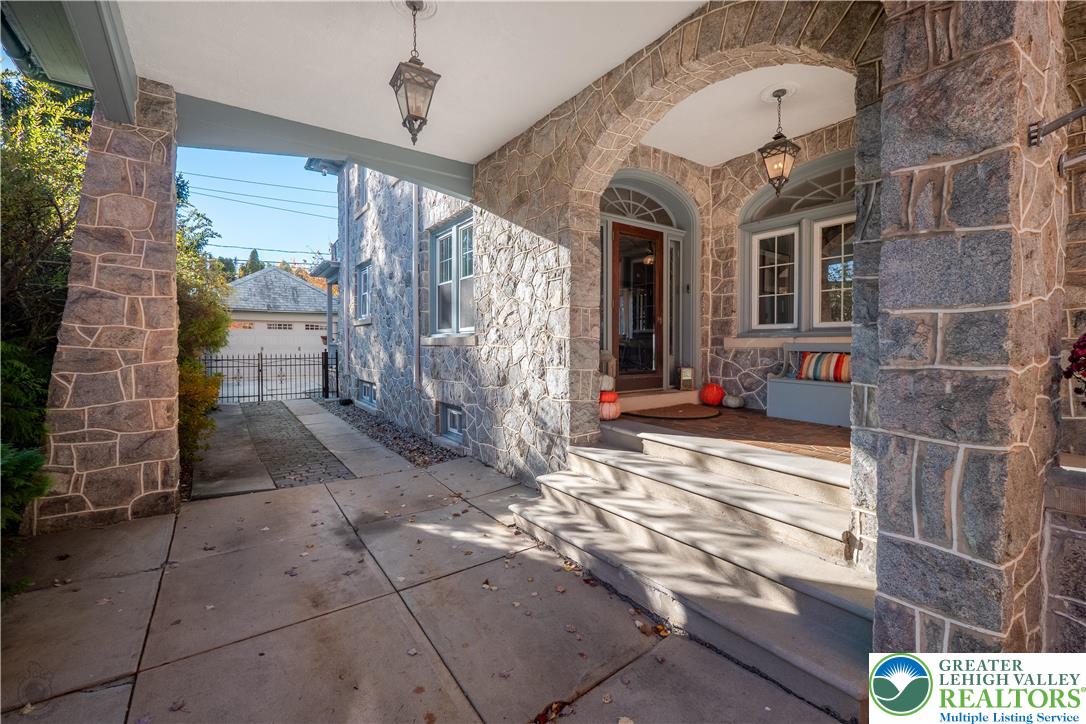 South Whitehall Twp, Pennsylvania 18104, United States, 5 Bedrooms Bedrooms, ,3 BathroomsBathrooms,Residential,Active,244361