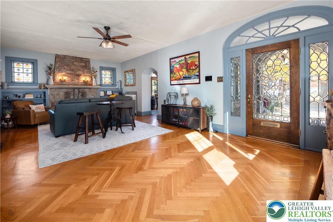 South Whitehall Twp, Pennsylvania 18104, United States, 5 Bedrooms Bedrooms, ,3 BathroomsBathrooms,Residential,Active,244361