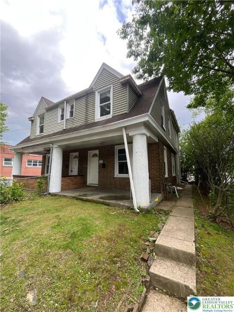 Photo of 526 Park Place, Bethlehem, PA 18018 (MLS # 768492)