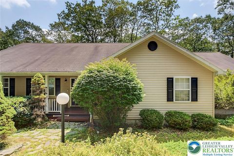 Photo of 3246 Mountain View Drive, Pocono Twp, PA 18372 (MLS # 763759) Photo of 3246 Mountain View Drive, Pocono Twp, PA 18372 (MLS # 763759)