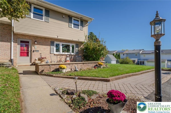 6296 GLEN CT, GERMANSVILLE, PA 18053 - Image e5ee7bcbbc34801b65373eb9e049c515/3461458267