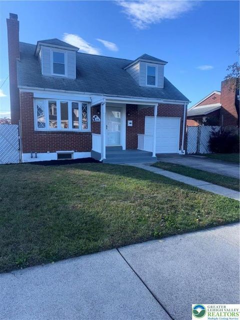 Photo of 812 N Lacrosse Street, Allentown, PA 18109 (MLS # 766529) Photo of 812 N Lacrosse Street, Allentown, PA 18109 (MLS # 766529)