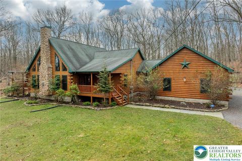 Homes For Sale - 1212 Acacia Dr<br/> Hawley, PA 18428