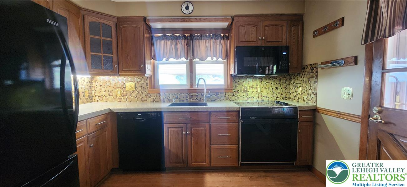 Fountain Hill Boro, Pennsylvania 18015, United States, 3 Bedrooms Bedrooms, ,2 BathroomsBathrooms,Residential,Active,206874