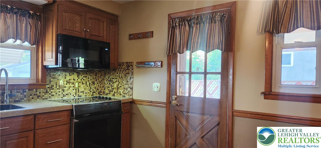 Fountain Hill Boro, Pennsylvania 18015, United States, 3 Bedrooms Bedrooms, ,2 BathroomsBathrooms,Residential,Active,206874