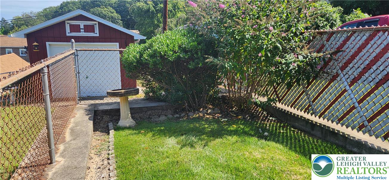 Fountain Hill Boro, Pennsylvania 18015, United States, 3 Bedrooms Bedrooms, ,2 BathroomsBathrooms,Residential,Active,206874