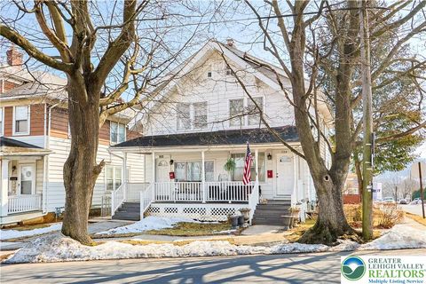 Photo of 726 Pembroke Road, Bethlehem, PA 18018 (MLS # 774362)