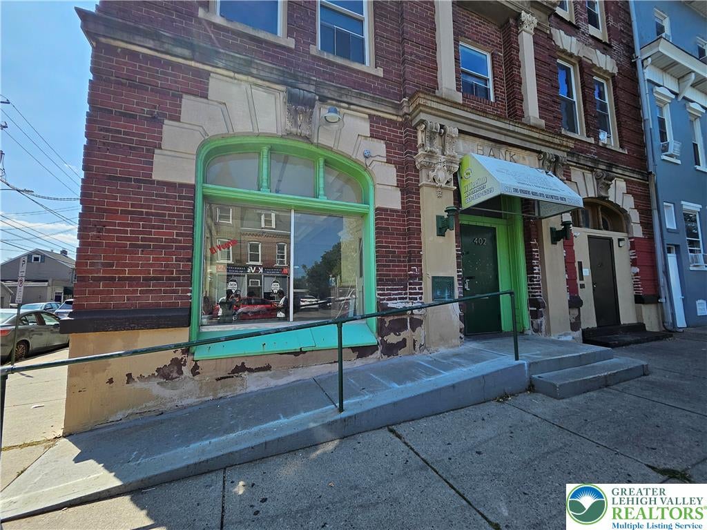 402 Ridge Avenue