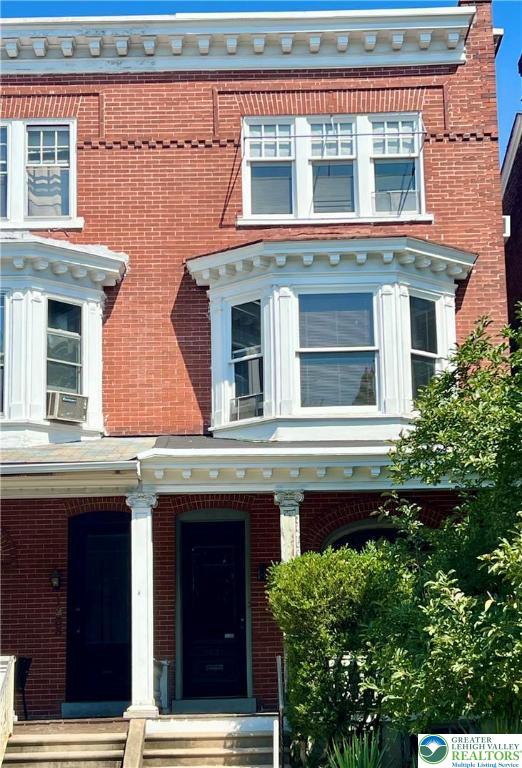 Allentown City, Pennsylvania 18102, United States, 5 Bedrooms Bedrooms, ,2 BathroomsBathrooms,Residential,Pending,192612