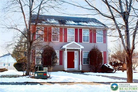 Photo of 1819 Chianti Place, Easton, PA 18045 (MLS # 772412)