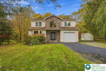 4115 Rosetree Circle Coolbaugh Twp PA 18466