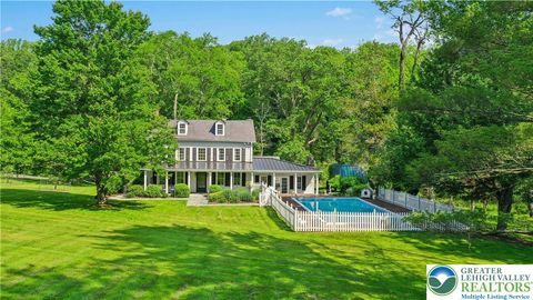 Photo of 282 Crabapple Lane, Middle Smithfield Twp, PA 18302 (MLS # 759389) Photo of 282 Crabapple Lane, Middle Smithfield Twp, PA 18302 (MLS # 759389)