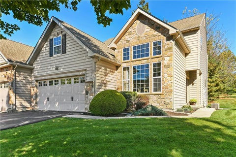 Photo for 933 Spring White Drive